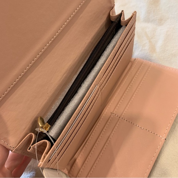 Inspire - Pink Faux Leather Wallet •FREE with purchase over $40 (add to bundle) - Picture 2 of 4